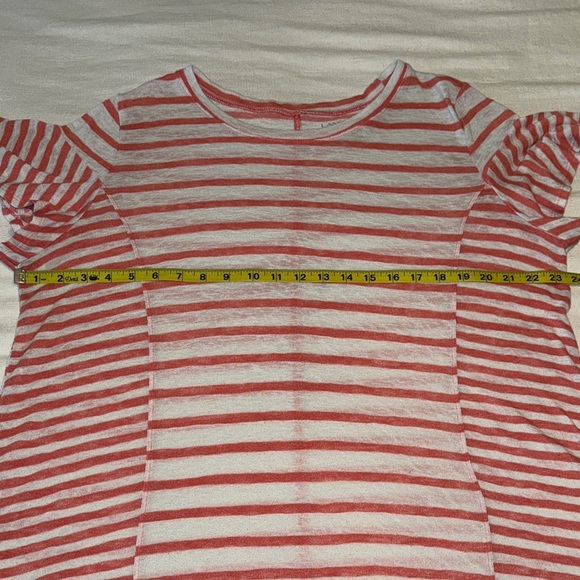 π Lane Bryant Coral & White Striped Tee β Size 18/20 - Picture 3 of 5